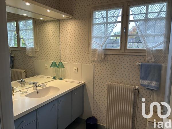 Pavillon 7 pièces de 122 m² à Nouan-le-Fuzelier (41600)