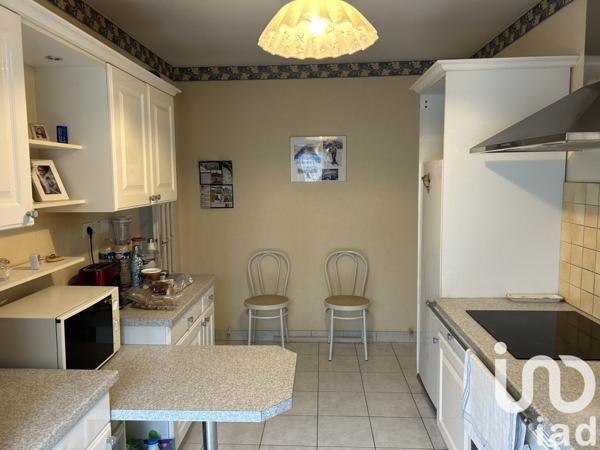 Pavillon 7 pièces de 122 m² à Nouan-le-Fuzelier (41600)