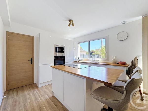 Maison à vendre  5 pièces - 138 m 2   ST DENIS EN VAL  - 45
