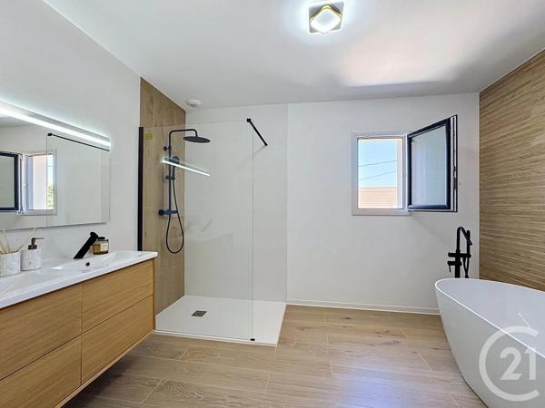 Maison à vendre  5 pièces - 138 m 2   ST DENIS EN VAL  - 45