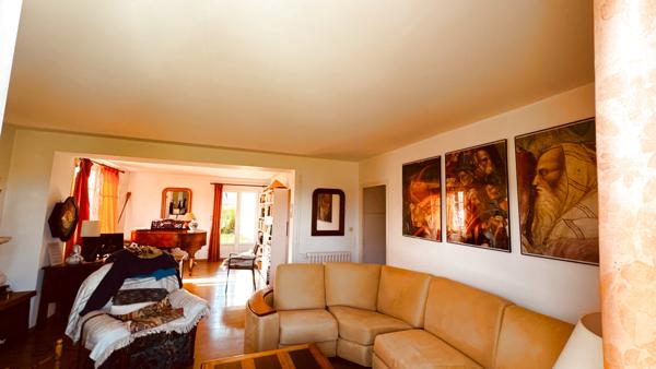 Island (89200) Longère bourguignonne située dans le secteur d' ISLAND au prix de 246 100 €.