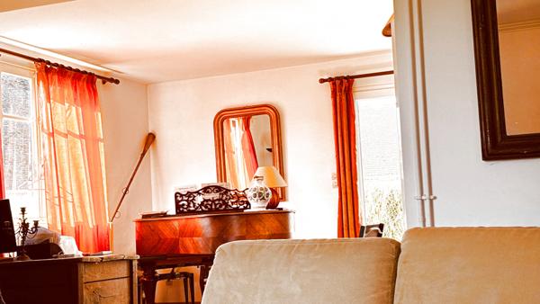 Island (89200) Longère bourguignonne située dans le secteur d' ISLAND au prix de 246 100 €.