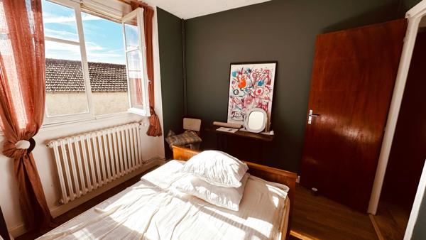 Island (89200) Longère bourguignonne située dans le secteur d' ISLAND au prix de 246 100 €.