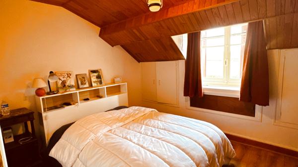 Island (89200) Longère bourguignonne située dans le secteur d' ISLAND au prix de 246 100 €.