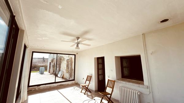 Island (89200) Longère bourguignonne située dans le secteur d' ISLAND au prix de 246 100 €.