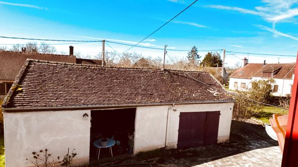 Island (89200) Longère bourguignonne située dans le secteur d' ISLAND au prix de 246 100 €.