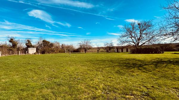 Island (89200) Longère bourguignonne située dans le secteur d' ISLAND au prix de 246 100 €.