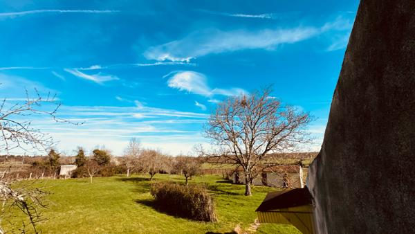 Island (89200) Longère bourguignonne située dans le secteur d' ISLAND au prix de 246 100 €.