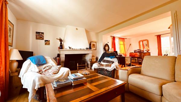 Island (89200) Longère bourguignonne située dans le secteur d' ISLAND au prix de 246 100 €.