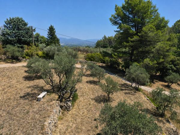 Maison
         7 pièces
        - 198 m² Exclusivité 599 000 € *