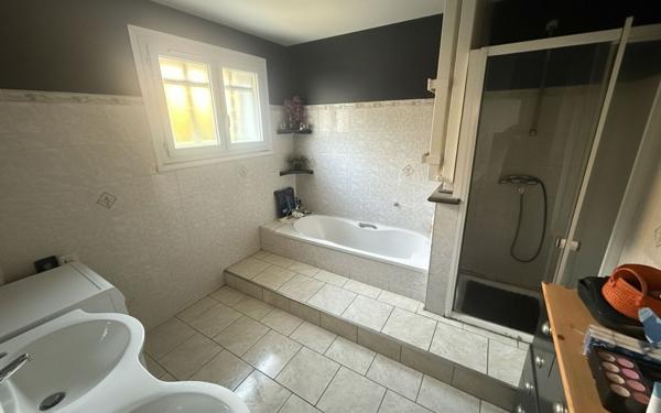 Maison à vendre    9 pièces •  Aspres-sur-Buëch