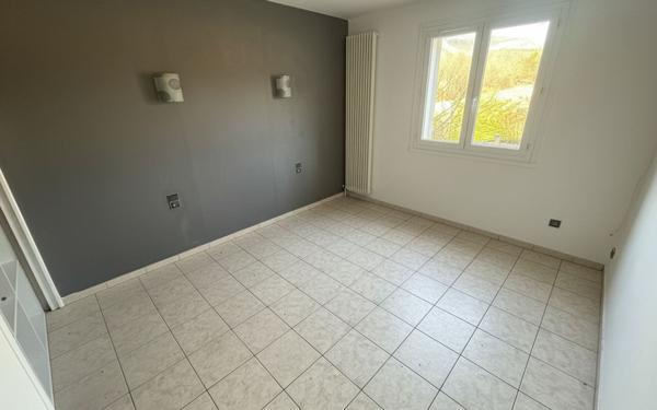 Maison à vendre    9 pièces •  Aspres-sur-Buëch