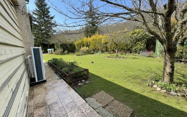 Maison à vendre    9 pièces •  Aspres-sur-Buëch