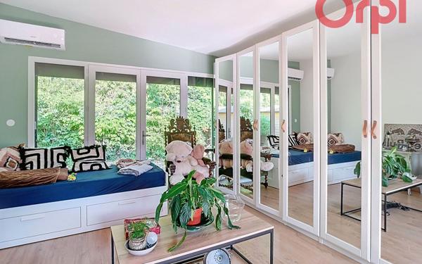 Maison à vendre    5 pièces • 119,55 m2 Saint-Saturnin-lès-Avignon