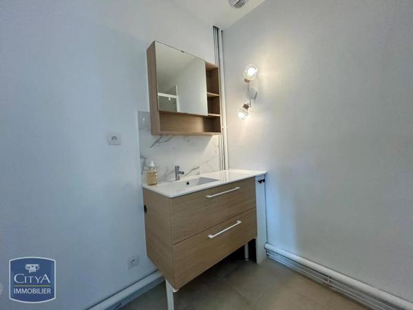 Appartement à louer 2 pièces 38.45m² Chartres (28000)