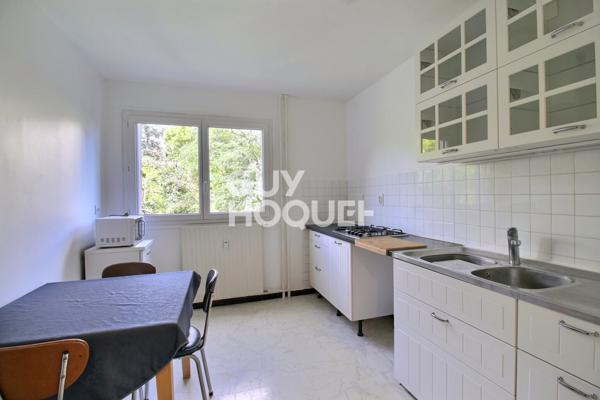 APPARTEMENT À LOUER DE 4 PIÈCES DE 98,00 M²