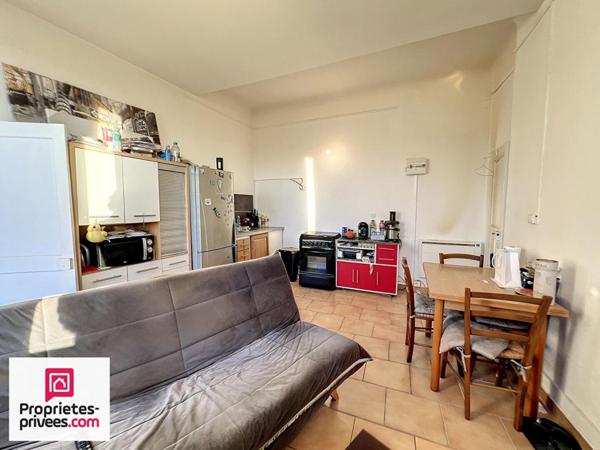RIANS Appartement T2 2 -ème étage loué lumineux 45 m²