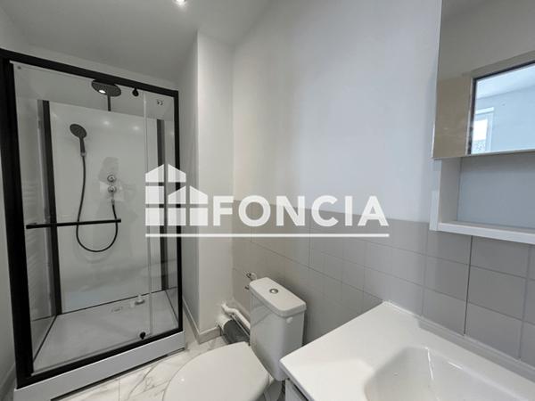 Location Appartement 4 pièces 79.59 m² - 106 RUE GRANDE Orbec 14290