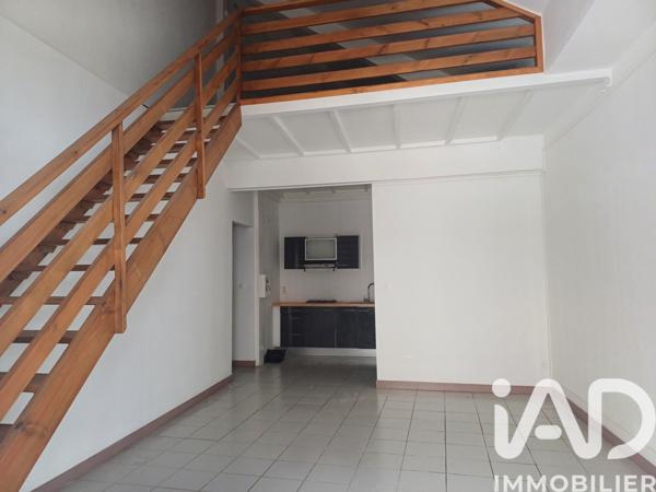 Location studio 30 m² Saint-Louis
