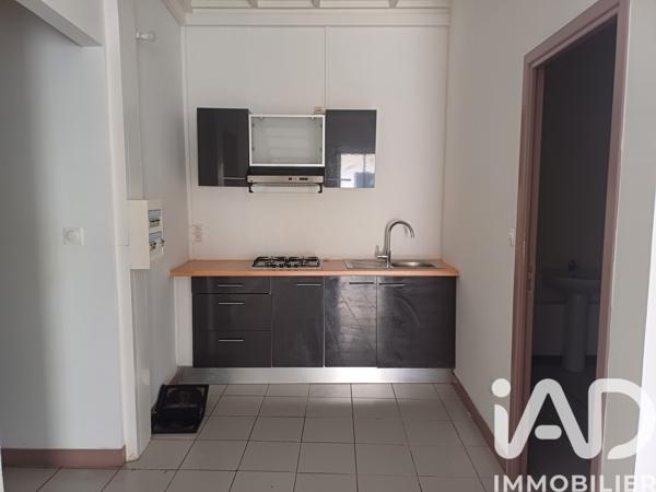 Location studio 30 m² Saint-Louis