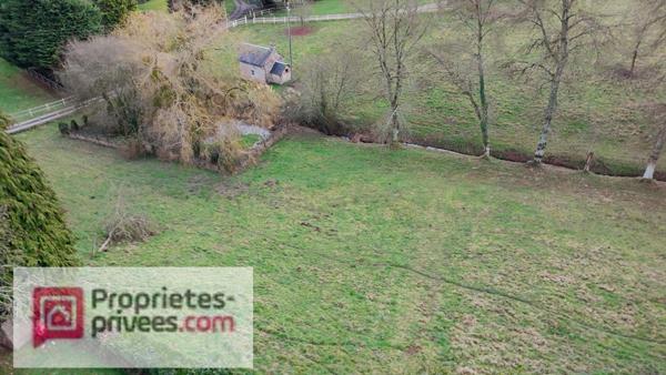 Grande maison familiale aux portes de Lisieux, dans un environnement boisé