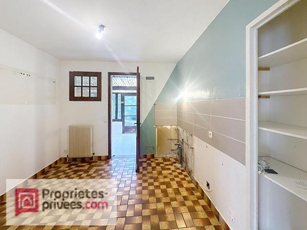 Grande maison familiale aux portes de Lisieux, dans un environnement boisé