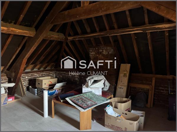 Élégante maison de maître rénovée – proche des commerces, jardin et garage.