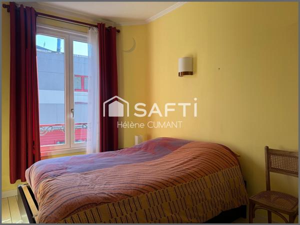 Élégante maison de maître rénovée – proche des commerces, jardin et garage.