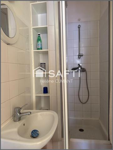 Élégante maison de maître rénovée – proche des commerces, jardin et garage.