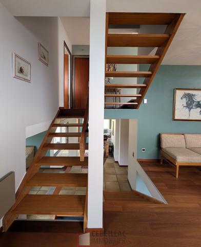 Maison d'architecte avec vue panoramique sur la Chaîne des Puys ! Terrain de 2 600 m² divisible