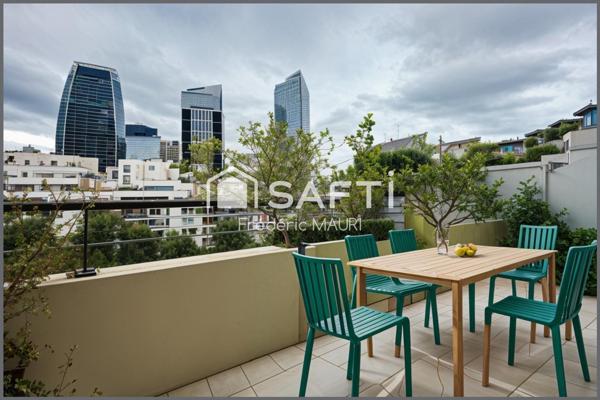 Très beau 4 pièces en étage élevé