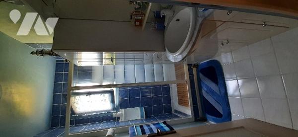 Maison à vendre GUISCRIFF (56560)
Rdc : entrée, cuis, séj-salon, ch, sde, W.C.
Grenier 
S/sol
jardin