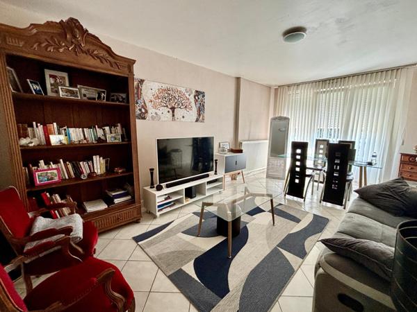 APPARTEMENT REZ-DE-CHAUSSEE
