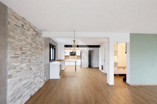 À Vendre à Perpignan Porte d'Espagne - Maison 4 chambres, garage en sous-sol et jardin avec piscine