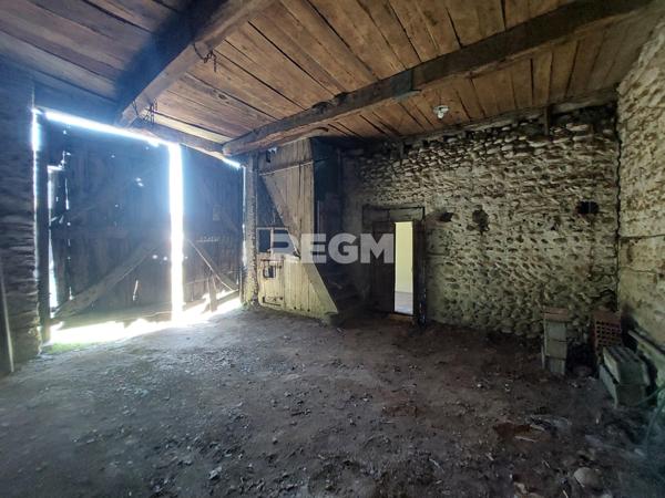 Bernac-Debat (65360) ANCIENNE MAISON DE VILLAGE A RESTAURER