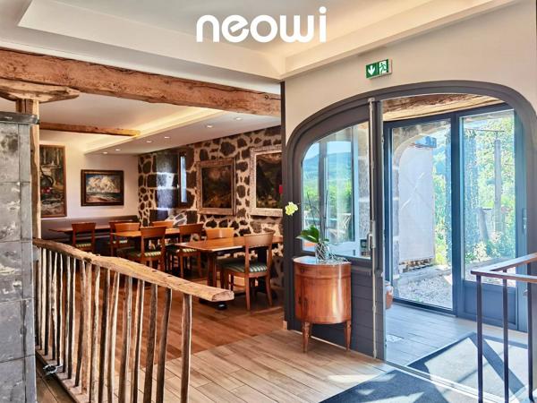 RESTAURANT PRÊT À L’EMPLOI AVEC HABITATION T4 ET GRAND STUDIO INDÉPENDANT (600m2 au total)
