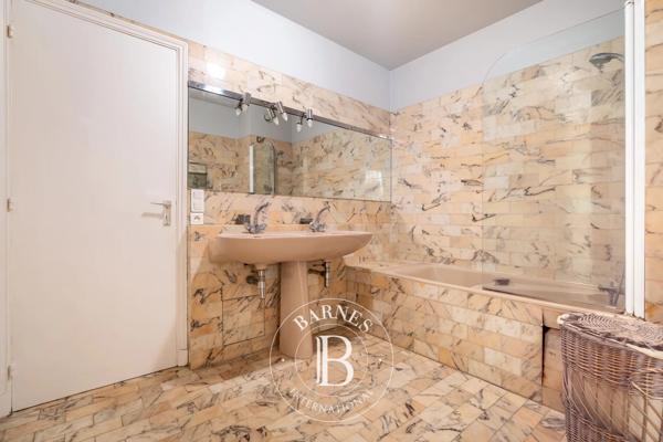 Paris 7ème, Appartement 2 Chambres -  105 m² à vendre