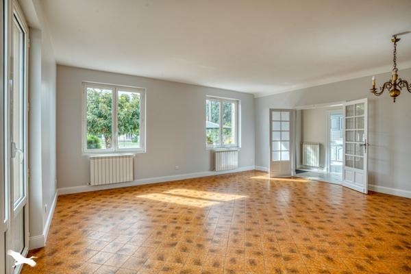 Maison à vendre 187 000 € Pineuilh 4 p 100 m² DPE C