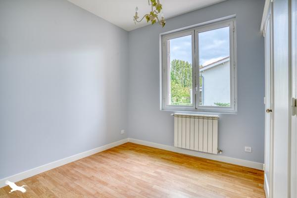 Maison à vendre 187 000 € Pineuilh 4 p 100 m² DPE C