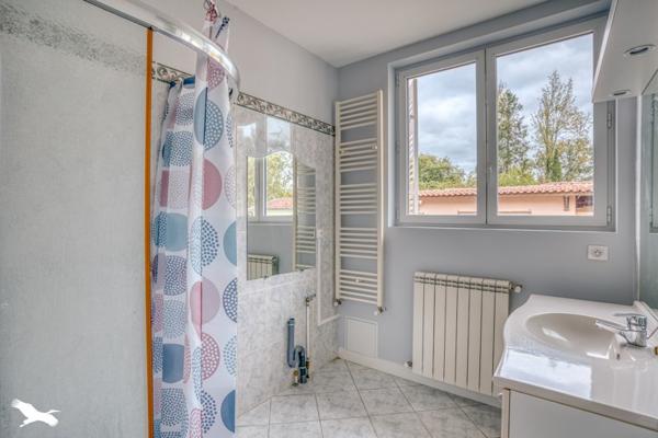 Maison à vendre 187 000 € Pineuilh 4 p 100 m² DPE C
