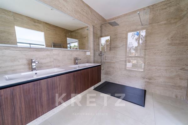 Villa contemporaine en bord de mer