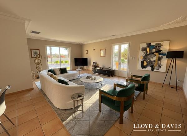 Villa familiale avec piscine & prestations premium Secteur Beauvallon