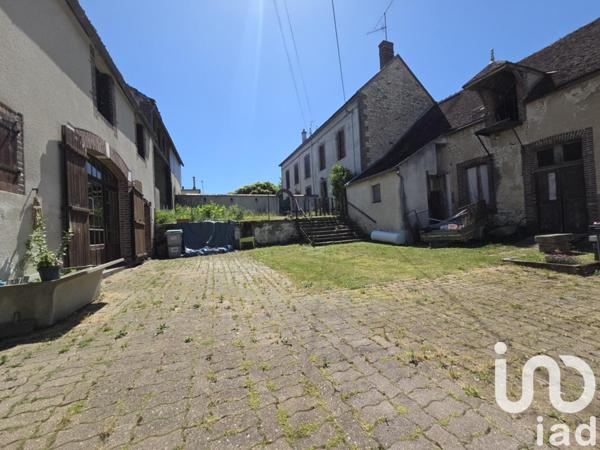 Longère 8 pièces de 280 m² à Valravillon (89110)