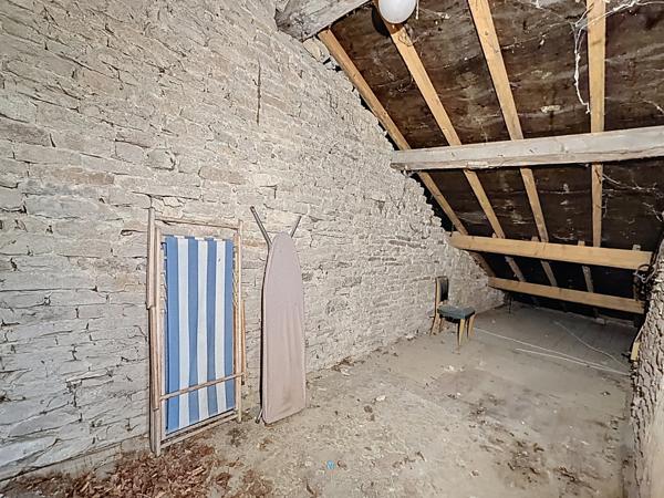 Jugy (71240) Charmante Opportunité à Jugy (Proche Tournus) : Maison de Caractère à Réinventer