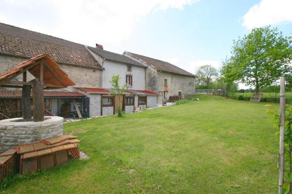 Maison avec dépendances