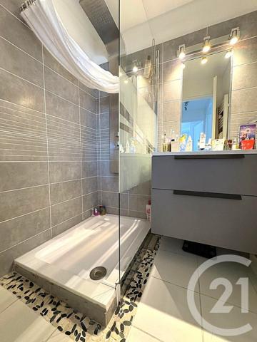 Appartement T2 à vendre  2 pièces - 41,86 m2 COGOLIN - 83