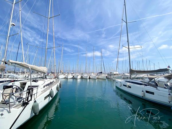 Dpt Var (83), à vendre appartement T2 au port - au clame - Terrasse couverte de 12m².