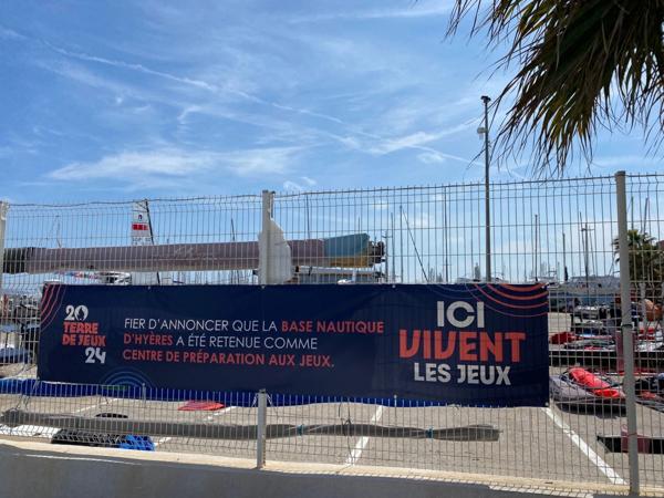 Dpt Var (83), à vendre appartement T2 au port - au clame - Terrasse couverte de 12m².