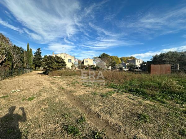 A VENDRE - CORNILLON-CONFOUX - Terrain à bâtir viabilisé de 705 m2