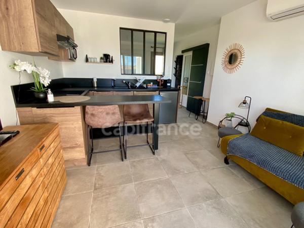 Dpt Gard (30), à vendre proche de UZES maison P5 de 123 m², piscine, panneaux solaire, gîte.